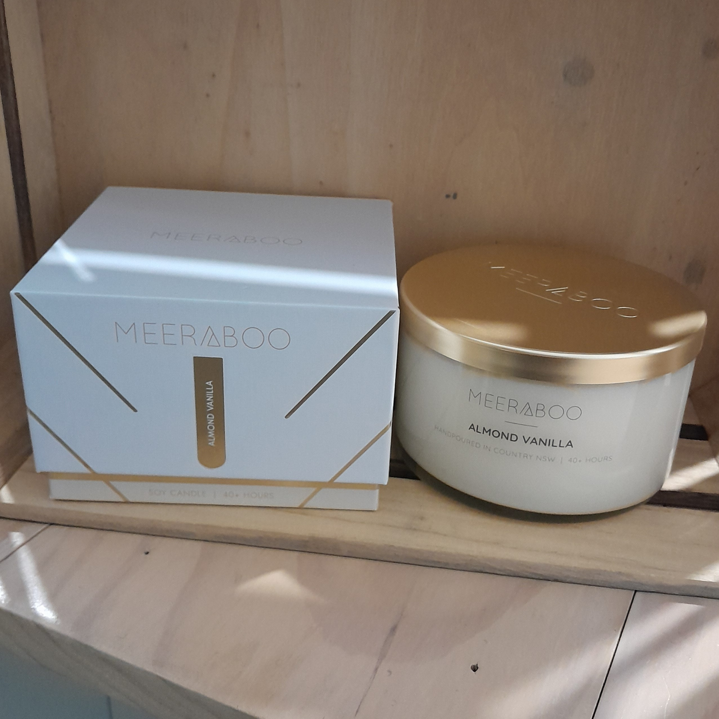 Almond Vanilla Gold Lid Soy Candle