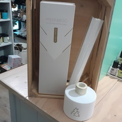 Scented Reed Diffuser – Georgia & Bear